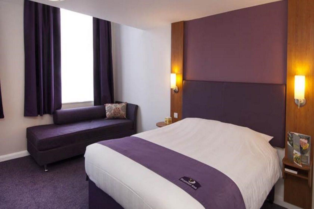Premier Inn Sheffield/Barnsley Eksteriør bilde